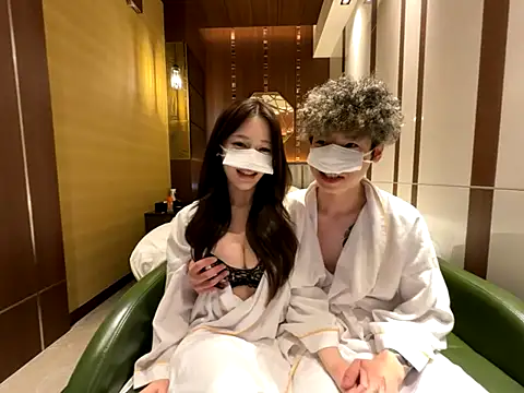  noanyan  online show from 12/21/25, 12:51