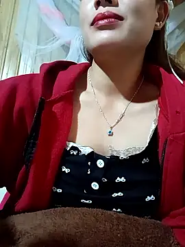 Snapshot of mayni012314 chatting on 01/08/26, 05:24 mayni012314 online show from 01/08/26, 05:24