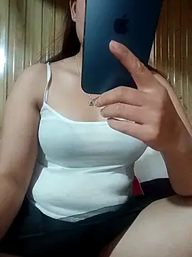 Snapshot of mayni012314 chatting on 05/11/26, 06:59 mayni012314 online show from 05/11/26, 06:59