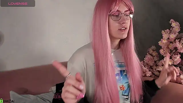 Nedzumi Sato online show from 12/20/25, 12:46