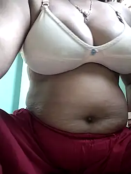 Uma-2 online show from 12/18/25, 04:28