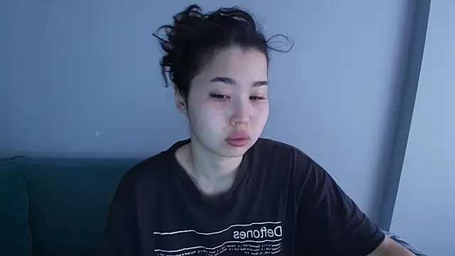 Snapshot of kimyjina chatting on 05/24/26, 03:28 kimyjina online show from 05/24/26, 03:28