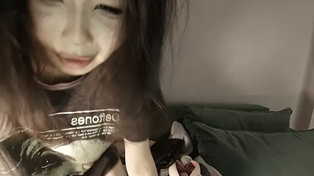 Snapshot of kimyjina chatting on 06/08/26, 06:25 kimyjina online show from 06/08/26, 06:25