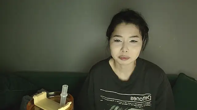 Snapshot of kimyjina chatting on 05/26/26, 03:04 kimyjina online show from 05/26/26, 03:04