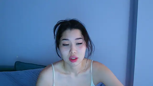 Snapshot of kimyjina chatting on 05/05/26, 03:09 kimyjina online show from 05/05/26, 03:09