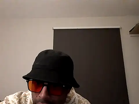 Chesarini online show from 12/18/25, 09:25