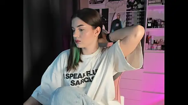 Snapshot of NikkieKitty chatting on 02/13/26, 02:17 NikkieKitty online show from 02/13/26, 02:17