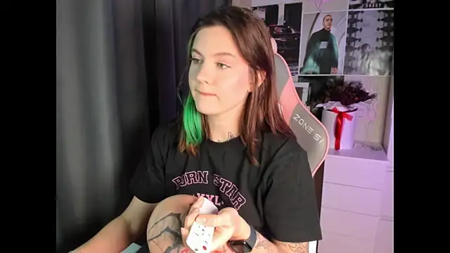 Snapshot of NikkieKitty chatting on 01/16/26, 11:58 NikkieKitty online show from 01/16/26, 11:58