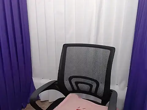 Lovely apple19 online show from 03/06/26, 10:10