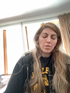 CelestialRuby online show from 11/02/25, 04:12