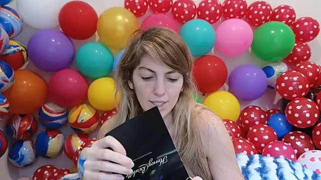 Snapshot of CelestialRuby chatting on 01/14/26, 05:05 CelestialRuby online show from 01/14/26, 05:05