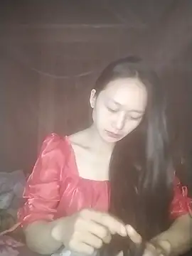 Snapshot of honeyykate chatting on 12/19/25, 02:04 honeyykate online show from 12/19/25, 02:04