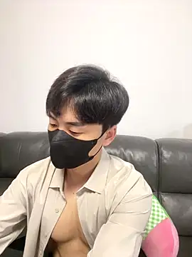 kimze7 online show from 12/21/25, 01:35