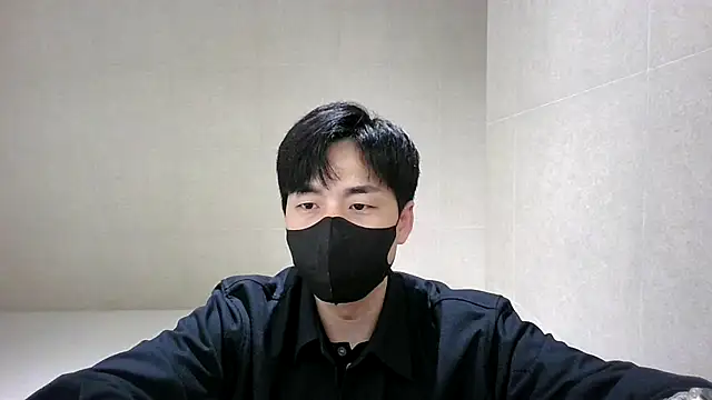 Snapshot of kimze7 chatting on 04/30/26, 02:29 kimze7 online show from 04/30/26, 02:29