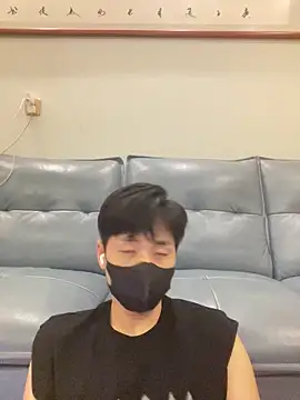 Snapshot of kimze7 chatting on 06/19/26, 02:12 kimze7 online show from 06/19/26, 02:12