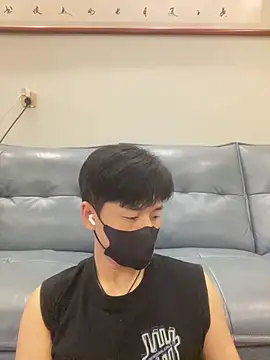 Snapshot of kimze7 chatting on 06/18/26, 02:22 kimze7 online show from 06/18/26, 02:22