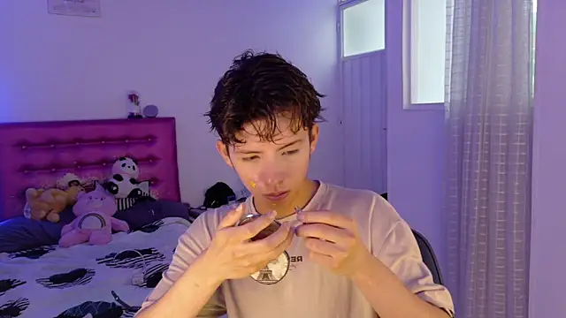 Dani Dancer online show from 04/04/26, 08:37