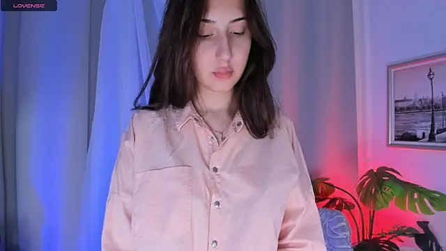 TariLechliter online show from 01/15/26, 12:08