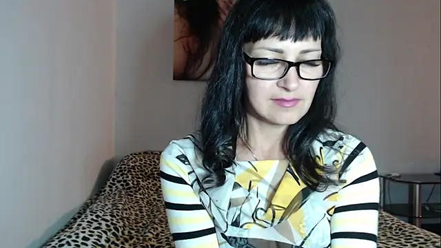 Eila Morigan online show from 12/21/25, 03:47