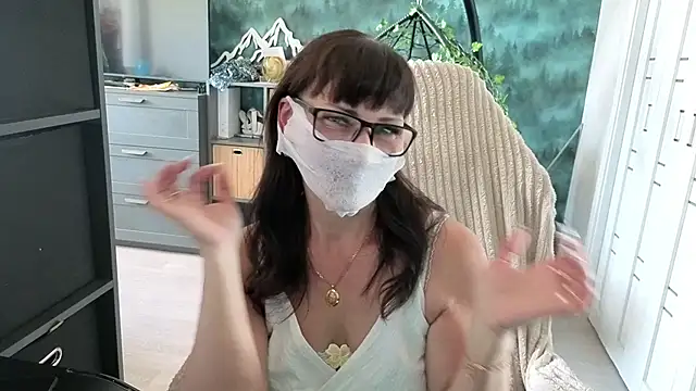 Eila Morigan online show from 05/18/26, 08:30