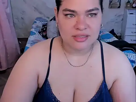 NinaFuentes2X online show from 05/08/26, 04:38