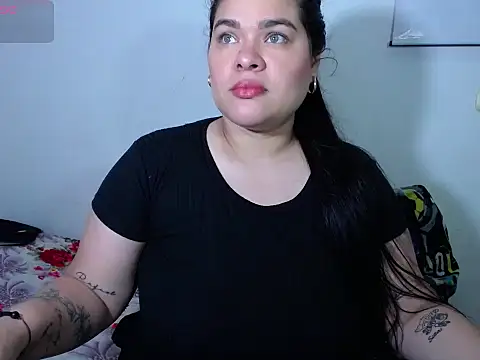 NinaFuentes2X online show from 08/06/26, 04:40