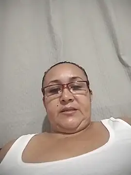 Nini Love  online show from 04/16/26, 05:30