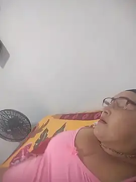 Nini Love  online show from 03/06/26, 02:06