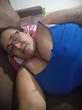 Nini Love  online show from 04/15/26, 04:07