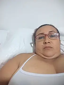 Nini Love  online show from 03/30/26, 08:49