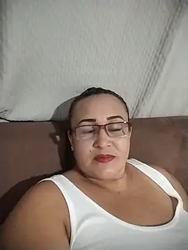 Nini Love  online show from 04/11/26, 02:19