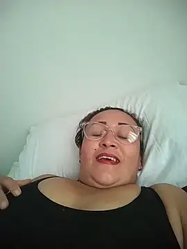 Nini Love  online show from 02/04/26, 08:04