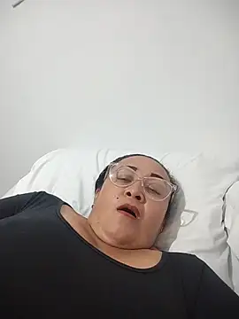 Nini Love  online show from 02/06/26, 04:08