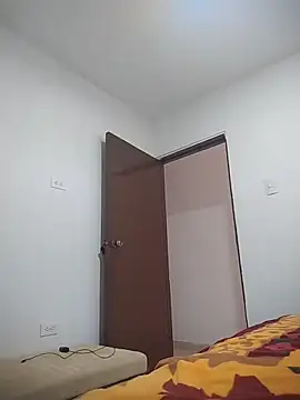 Nini Love  online show from 03/01/26, 05:02