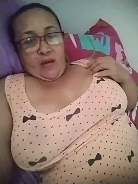 Nini Love  online show from 04/13/26, 12:42