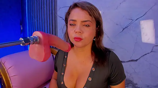 shayra boobs2 online show from 04/15/26, 10:43