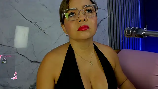 Snapshot of shayra_boobs2 chatting on 07/14/26, 08:48 shayra boobs2 online show from 07/14/26, 08:48