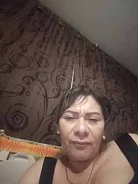 Snapshot of Celena_Marquez_ chatting on 12/17/25, 11:43 Celena Marquez online show from 12/17/25, 11:43