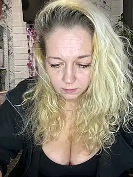 JenniferCarmen online show from 03/10/26, 02:59