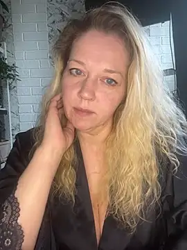 JenniferCarmen online show from 05/16/26, 06:34