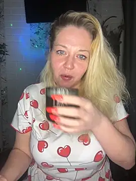 JenniferCarmen online show from 04/15/26, 07:18