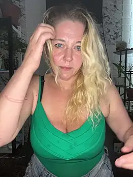JenniferCarmen online show from 07/17/26, 03:26