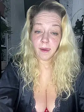 JenniferCarmen online show from 04/04/26, 12:17