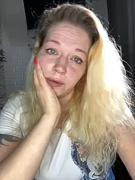 JenniferCarmen online show from 05/08/26, 02:15