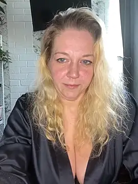 JenniferCarmen online show from 05/12/26, 01:13