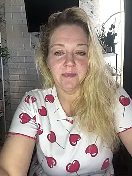 JenniferCarmen online show from 04/29/26, 02:16