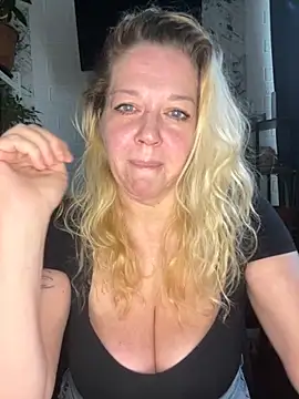 JenniferCarmen online show from 05/24/26, 01:49