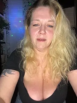 JenniferCarmen online show from 05/12/26, 03:40