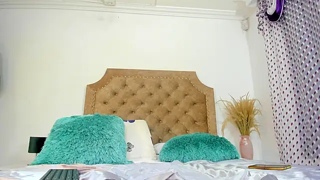  foxy 00 online show from 03/13/26, 05:07