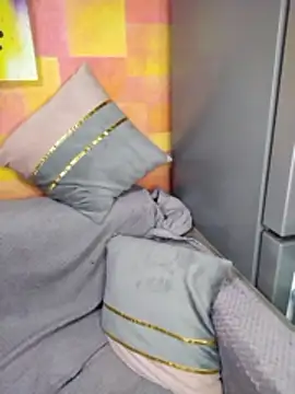 Snapshot of Very_sly_fox chatting on 02/15/26, 08:52 Very sly fox online show from 02/15/26, 08:52